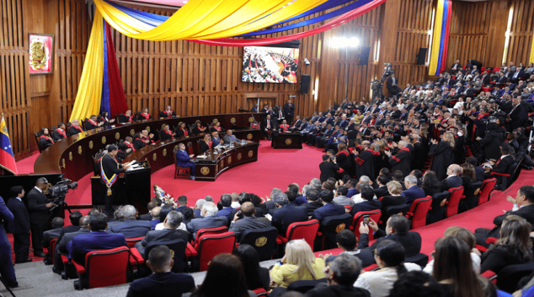 Maduro denuncia que sectores extremistas pretenden sabotear elecciones presidenciales