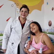 Ashley Valentina, es el primer nacimiento de 2025 en la Castillo Plaza