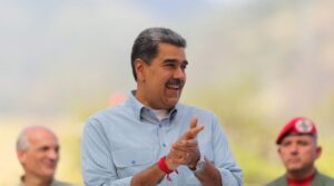 Maduro Misiones Sociales y Grandes Misiones deben ir a la comuna y al circuito comunal