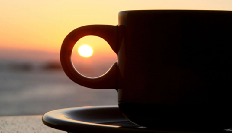 El café por la mañana puede proteger el corazón