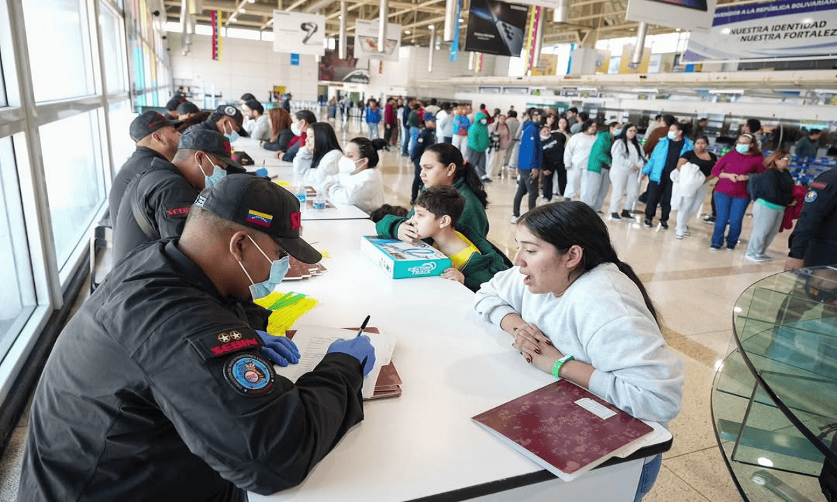 Detuvieron a tres estudiantes por el caso de intoxicación masiva en Barinas 