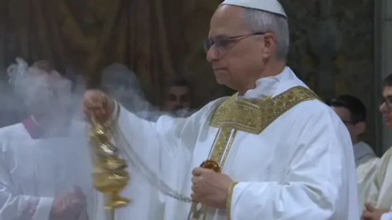 El papa León XIV preside la Santa Misa en la Capilla Sixtina junto al Colegio Cardenalicio 2