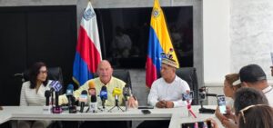 27 patrullas y 10 ambulancias se incorporan al sistema de seguridad