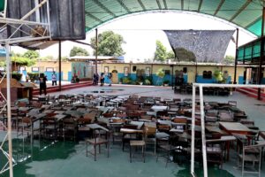 Alcalde Héctor Soto apoyará a las Bricomiles para continuar restaurando escuelas en San Francisco