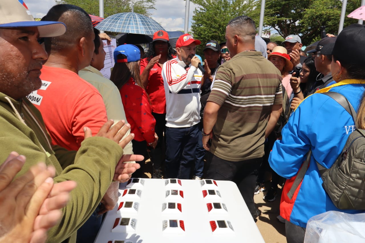 Alcalde Héctor Soto rehabilitará ocho plazas y más de 9 kilómetros de vialidad en San Francisco