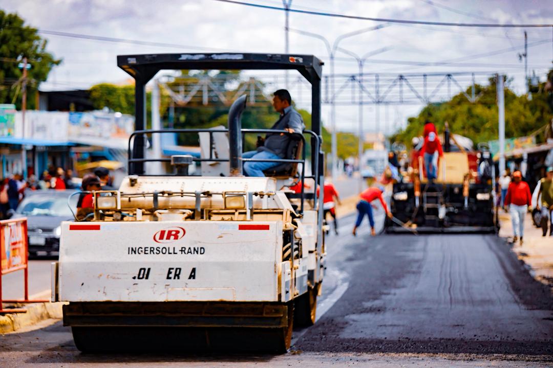 Corredor vial Luis Hómez se suma al Plan Zulia en el Oeste con colocación de asfalto e iluminación