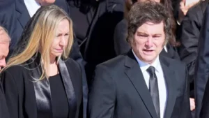 Denuncian al presidente argentino Milei y su hermana por corrupción