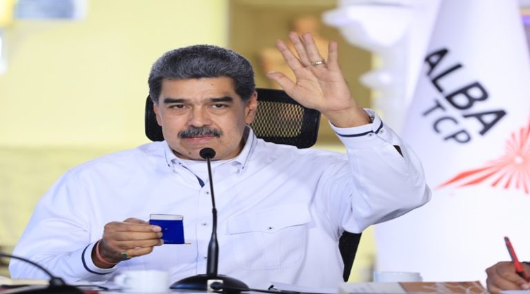 EEUU viola los derechos internacionales y amenaza para imponerse, asegura Maduro