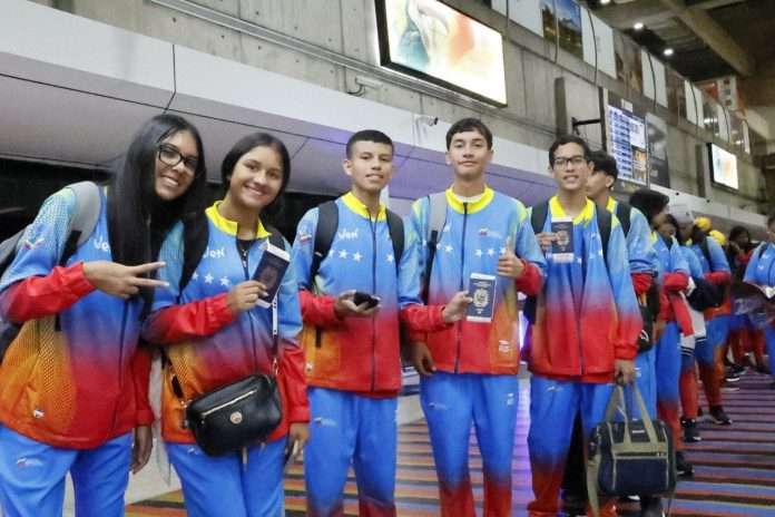 Estudiantes venezolanos con los mejores promedios viajaron a México