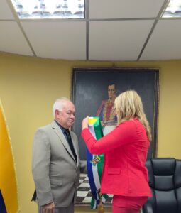 Juramentado Edgar Labarca como Alcalde en Mara Gobernaré al servicio del pueblo, de las comunas