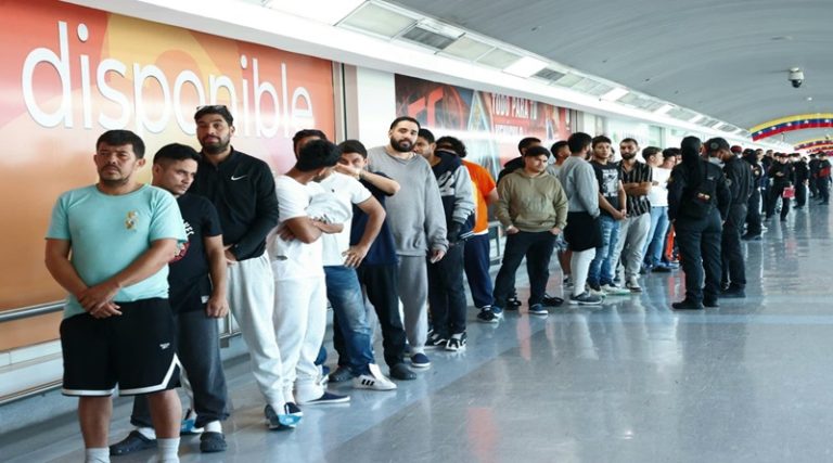 Nuevo vuelo con 319 connacionales arriba al país gracias a la Misión Vuelta a la Patria