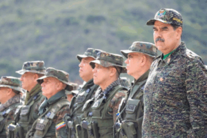 Maduro pide más movilización y advierte a EEUU: "No hay forma de que entren a Venezuela"