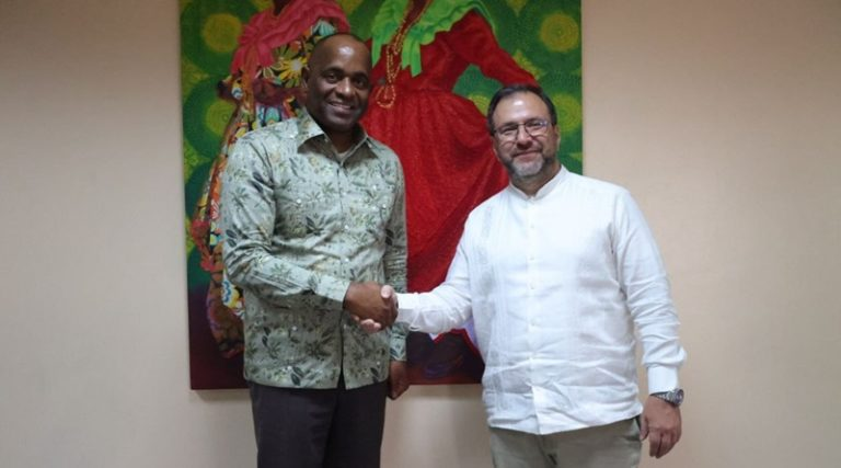 Dominica y Venezuela condenan incursión de submarino nuclear en el mar Caribe