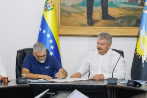 ¡Consagraciones para el Zulia! Ministro Ricardo Molina firma decretos junto al gobernador Luis Caldera
