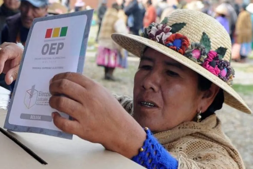 Elecciones: Bolivia decide su futuro con una izquierda fragmentada