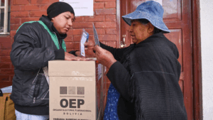 Elecciones en Bolivia: abrieron los comicios en todo el país