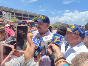 Luis Caldera y Di Martino brindan a la ciudad de Maracaibo nuevas ambulancias para la atención de los ciudadanos