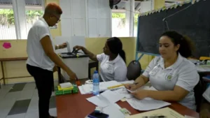 Comenzó la votación en Guyana para elegir presidente