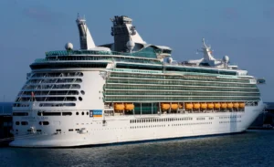 Crucero de Royal Caribbean regresa al Puerto de Miami tras altercado a bordo