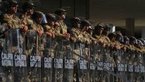 Juez federal determina que despliegue militar en California fue ilegal