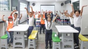 Más de seis millones de estudiantes retornaron a clases este 15 de septiembre