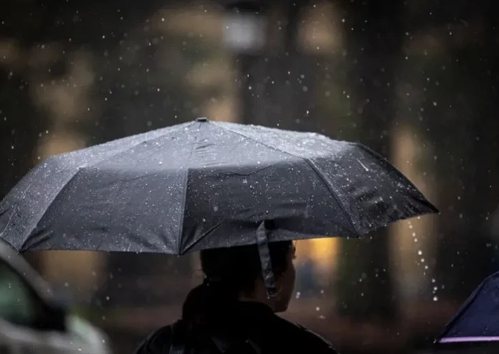 Onda tropical 35 llega al territorio venezolano