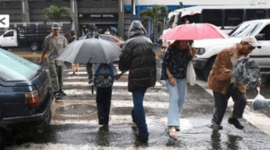 Precipitaciones de intensidad variable se prevén este lunes en siete estados del país