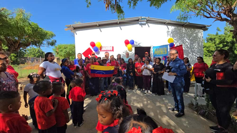 Proyecto de la juventud rehabilita Simoncito para 50 niños y niñas de la parroquia Ricaurte, en Mara