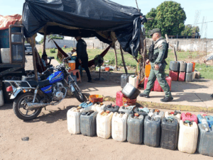 GNB Incauta 200 Litros de Gasolina Destinados a la Venta Ilegal en Machiques