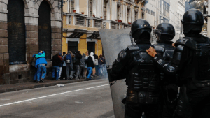 Paro nacional en Ecuador: casi 100 detenidos en medio de denuncias de abuso policial