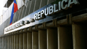 Contraloría refuerza mecanismos internos contra la corrupción