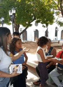 Fundación Niños del Sol concluye el Mes Amarillo con una toma de calle en la Plaza Bolívar