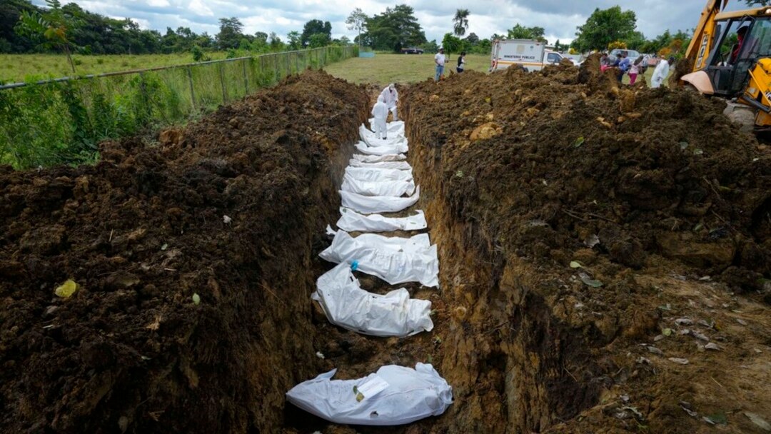 los cientos de cuerpos recuperados en el Darién que las autoridades de Panamá tratan de identificar