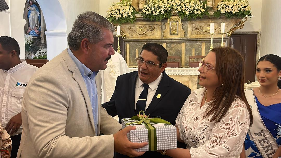 "Somos una tierra bendita": Rosario de Perijá celebra con fervor el Día de la Virgen del Rosario junto al Gobernador Luis Caldera