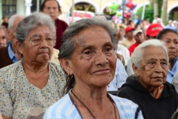 Inician pago del bono "100% Amor Mayor" de octubre a través de la Plataforma Patria