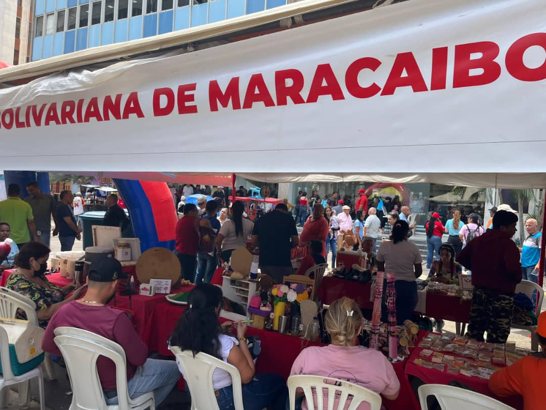 Mercados Populares de la Alcaldía de Maracaibo conmemoran el "Mes Rosa contra el cáncer de mama"