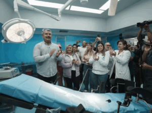 Gobierno Bolivariano entrega rehabilitadas y dotadas áreas claves del Hospital Universitario de Maracaibo