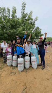 Gobierno Bolivariano entrega más de 770 cilindros de gas doméstico a familias marenses de La Sierrita y Luis de Vicente