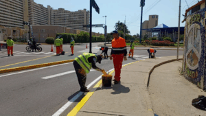Labores de demarcación vial en Maracaibo avanzan para una movilidad eficiente