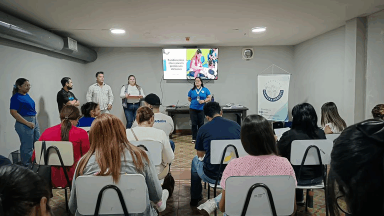 FUNDANIS y FUNVAPE promueven la inclusión a través de taller de capacitación