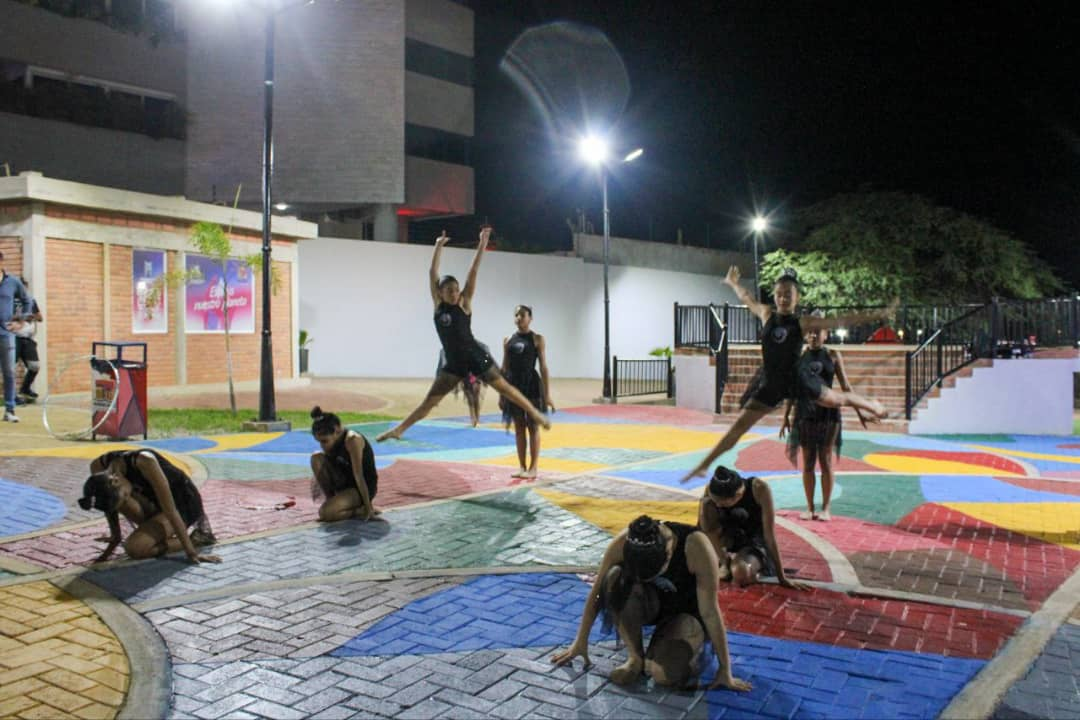 Di Martino entregó renovadas las Plazas Mirador-Coquivacoa y La Guariya