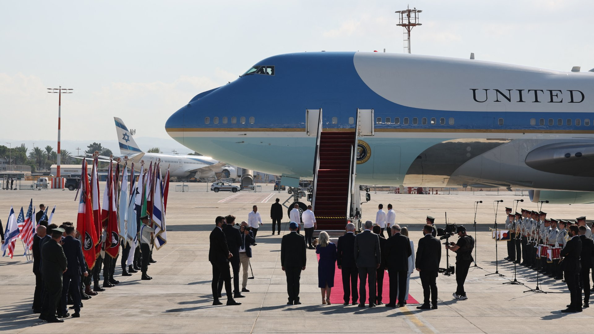 Donald Trump Llega a Israel y lo Recibe Benjamín Netanyahu