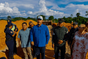 Gobernador Caldera constata avances de obras en materia de vialidad, agua y salud en el municipio Baralt
