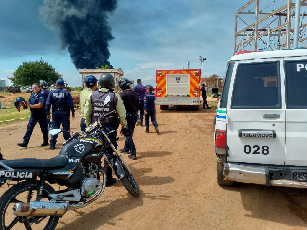 Gobernador Caldera: Equipos bomberiles de PDVSA y Mara controlan incendio en el Campo Palmarejo