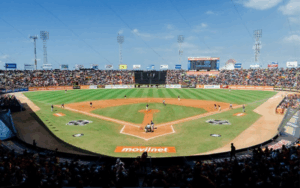 Las Águilas jugaron para 500 en su nido