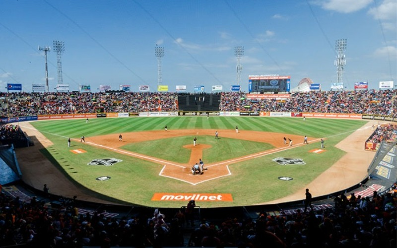 Las Águilas jugaron para 500 en su nido