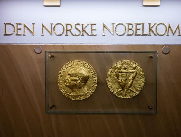 Suspenden acto por nobel de la paz