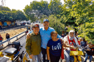 Gobernador Caldera activa tres frentes de asfaltado con 15.670 toneladas en San Francisco y Maracaibo