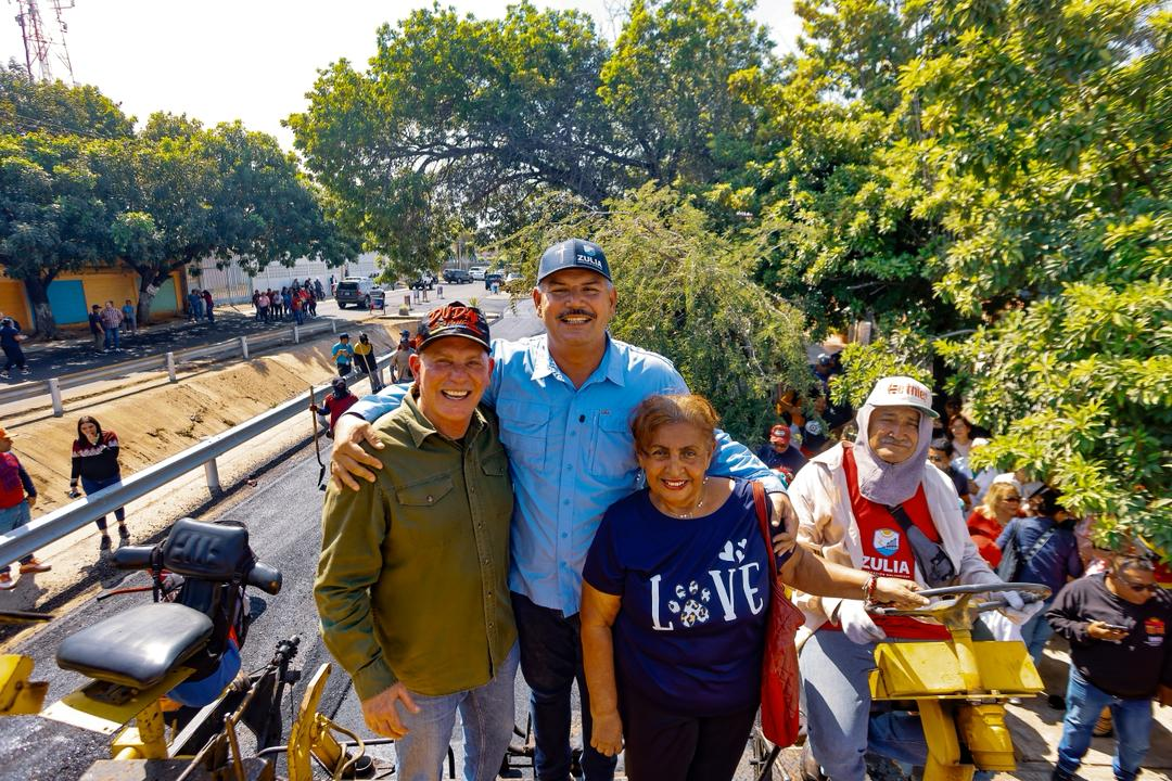 Gobernador Caldera activa tres frentes de asfaltado con 15.670 toneladas en San Francisco y Maracaibo