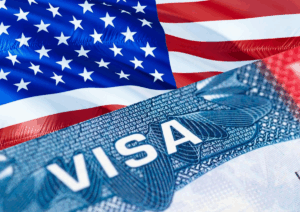 Trump endurece política migratoria: la obesidad, el cáncer y otras enfermedades crónicas serán motivo para denegar visas